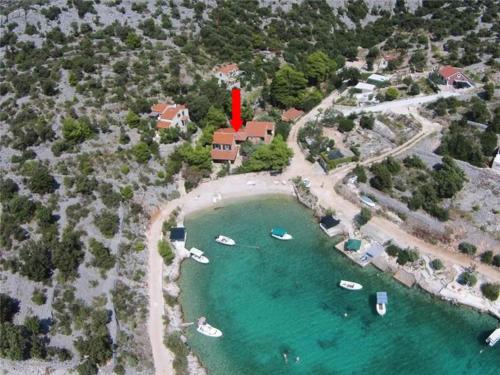 Foto 1: Apartments by the sea Sevid, Trogir - 11529