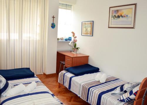 Apartments with WiFi Split - 11580 - image 9