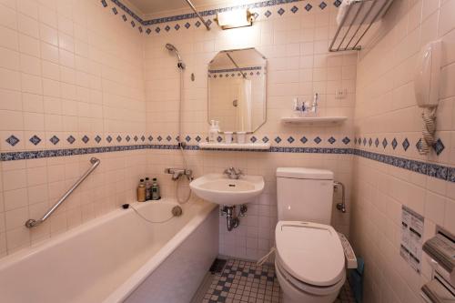 room detail thumbnail 2