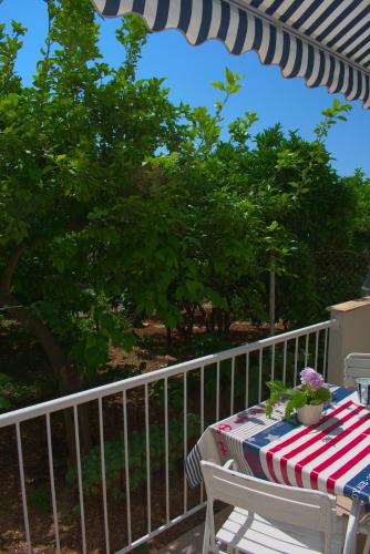 Apartments by the sea Podgora Makarska - 13864 - image 10