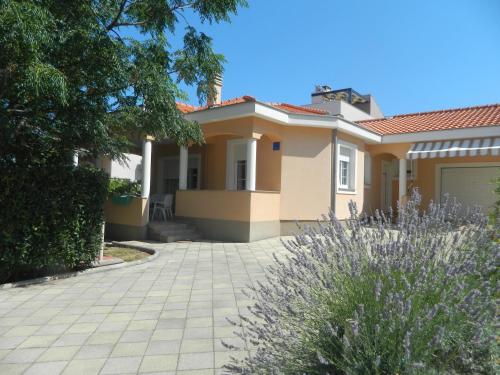 Holiday house with a parking space Zadar - 13883 - image 6