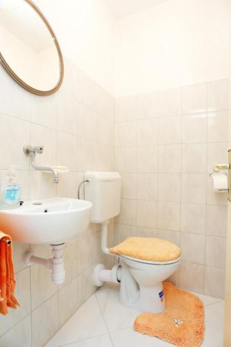 Holiday apartments Split - 13885 - image 12
