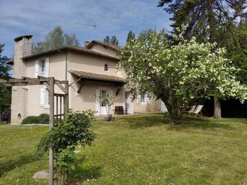 Gîte Annesse-et-Beaulieu, 3 pièces, 4 personnes - FR-1-616-192