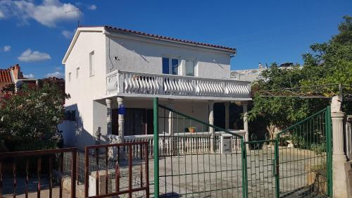 Apartments with a parking space Rudina Hvar - 13903
