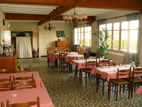 Restaurant, Auberge Fleurie in Saint-Nizier-sur-Arroux