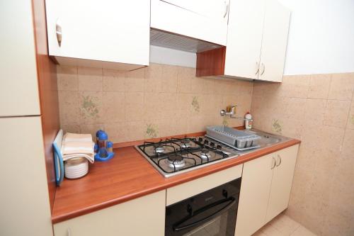 virtuve, Apartments by the sea Cove Vela Stiniva, Hvar - 13935 in Zastražišće