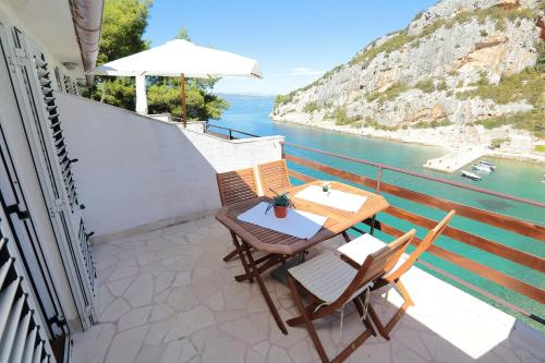 Balkons/terase, Apartments by the sea Cove Vela Stiniva, Hvar - 13935 in Zastražišće