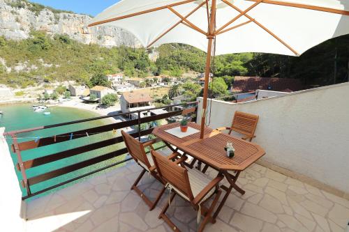 Balkons/terase, Apartments by the sea Cove Vela Stiniva, Hvar - 13935 in Zastražišće