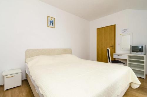 Apartments with a parking space Cavtat Dubrovnik - 13941 - image 12