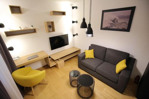 Rooms by the sea Zadar - 14007 - image 9