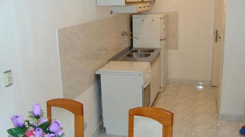 Apartments with WiFi Split - 14016 - image 8