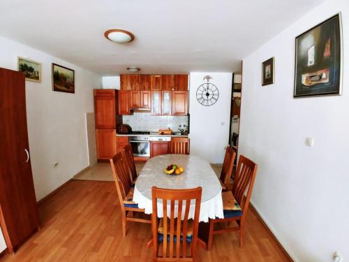 Apartments with WiFi Split - 14065 - image 10