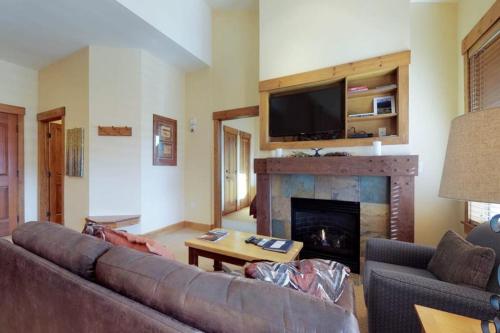 River Run Village 2 Bedroom Condo at the Springs walk to gondola - image 2