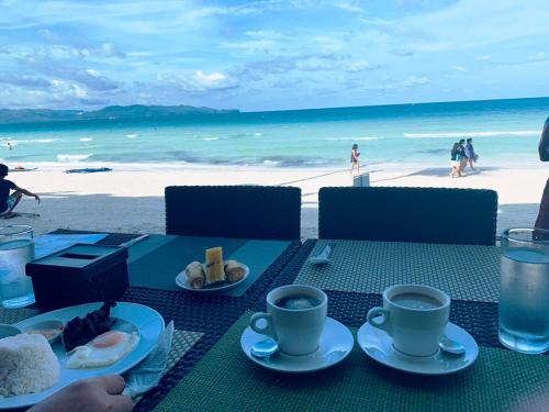 Comida y bebida, Diamond Water Edge Resort in Boracay Island