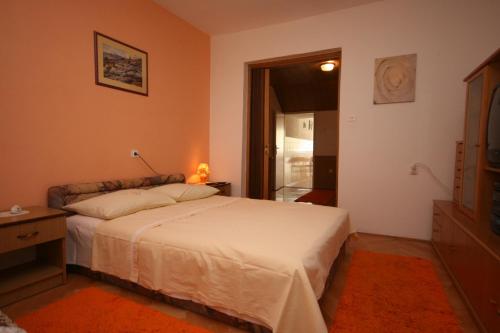 Apartments by the sea Zivogosce - Porat Makarska - 6899 - image 14