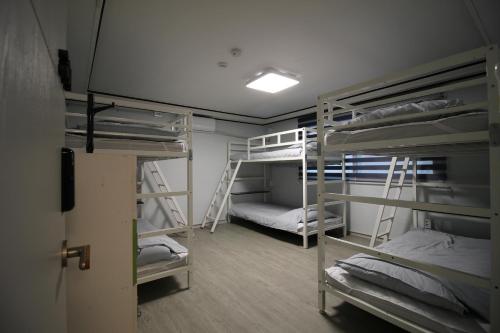 Bunk Backpackers Guesthouse, Seoul (photo 3)