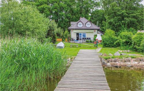 Beautiful Home In Nowe Warpno With 4 Bedrooms
