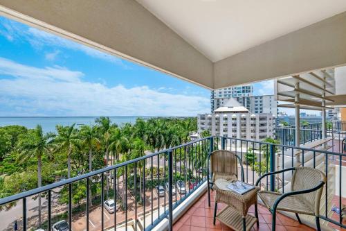 Recharge in Two Oceanview Adjacent Apartments, Darwin (photo 2)