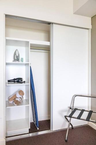 Recharge in Two Oceanview Adjacent Apartments, Darwin (photo 8)