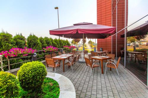 Qubus Hotel Kraków - image 12