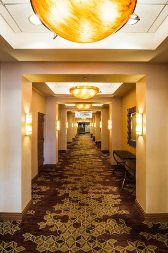 Holiday Inn South Plainfield-Piscataway, an IHG Hotel