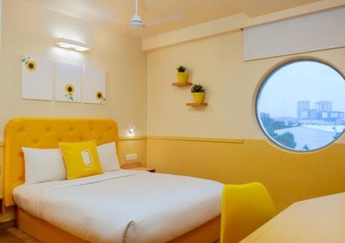 room detail thumbnail 0