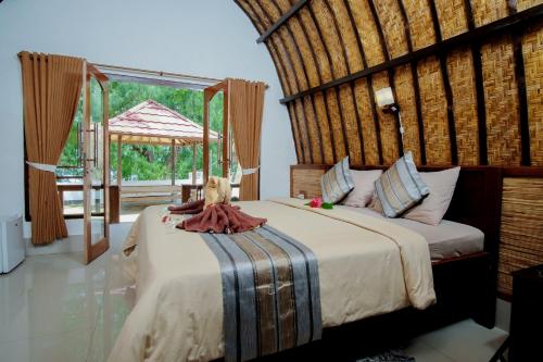 Warna Beach Hotel Room Type - Deluxe Bungalow with Garden View