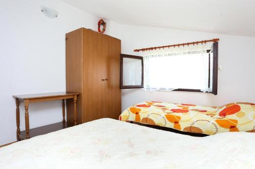 Three-Bedroom Apartment with Terrace and Sea View image 8