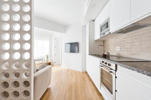 オラーラ ワウ アパートメンツ