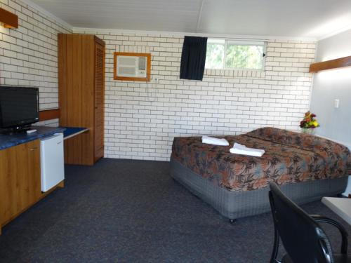 Gayndah A Motel Room Type - Standard Queen Room