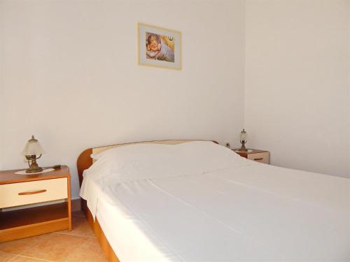Two-Bedroom Apartment with Balcony image 10