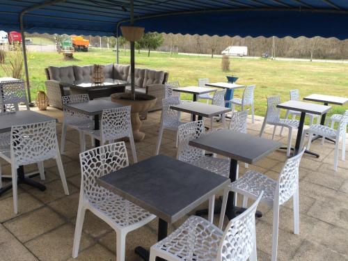 Rõdu/terrass, Europe Hotel in Beaurepaire En Bresse