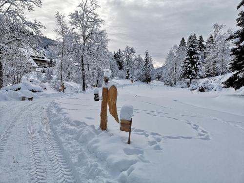 "Kuckucksnest" Hallenbad Freibecken Massagen nebenan