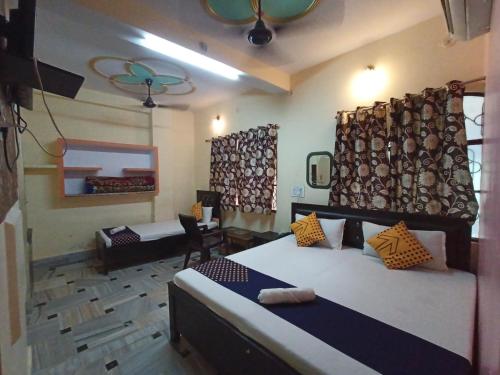 Deluxe Triple Room image 4