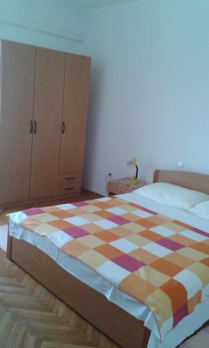 Two-Bedroom Apartment with Balcony and Sea View image 10
