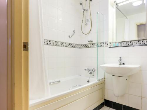 Kegworth Hotel & Conference Centre - image 11