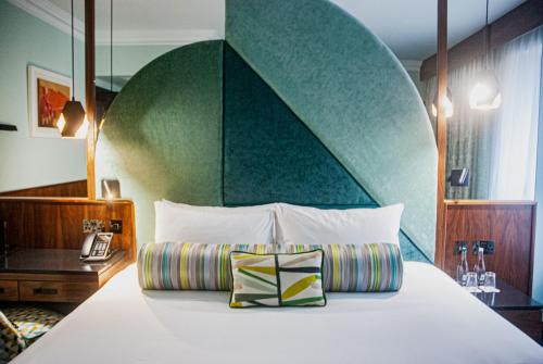 Arthaus Hotel - image 2