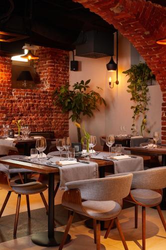 Restaurant, Hotel Estera near Museum von Galizien