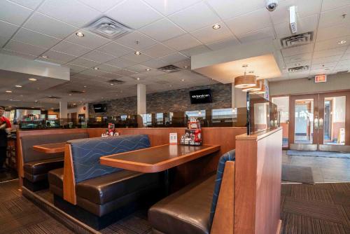 مطعم, Sandman Hotel Penticton in Penticton City Center