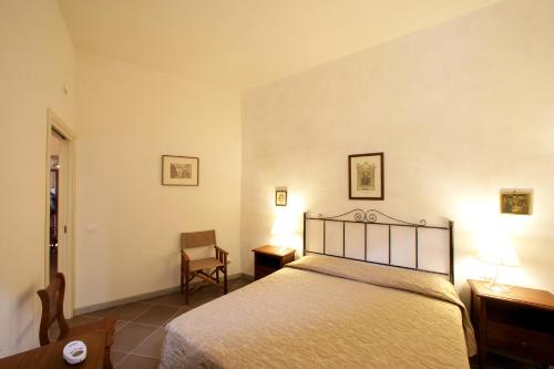 Erice Pietre Antiche - Classic Suites - Tap to explore photos