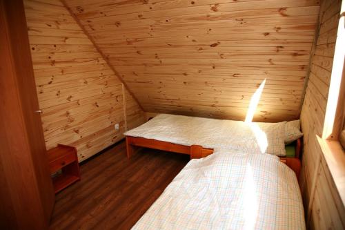 3 bedrooms, 5 beds