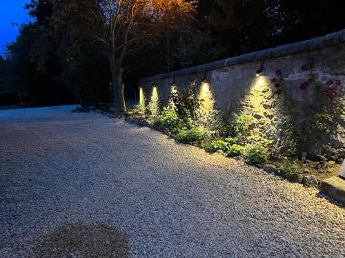 Quaint self contained cottage near Edinburgh. in Lasswade