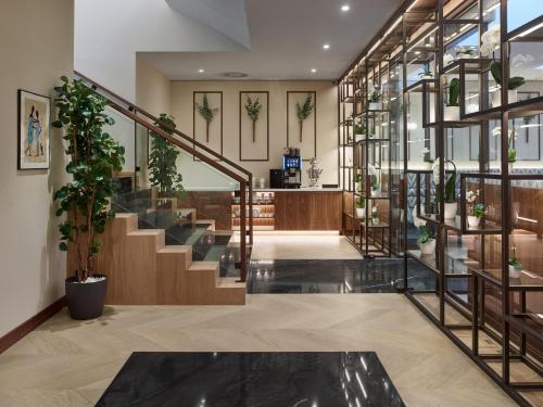 EST Grand Hotel Savoy - image 6