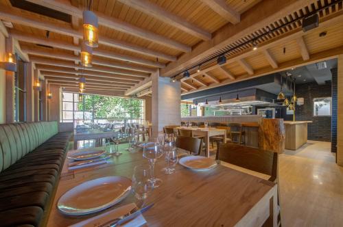 ห้องอาหาร, Land's End Boutique Hotel in ซลีมา ซิตี้ เซ็นเตอร์