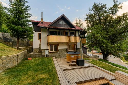 酒店外观, Blend Mountain Villa in 布什泰尼