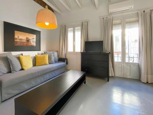 One-Bedroom Apartment image 9