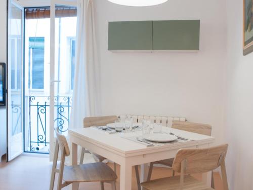 One-Bedroom Apartment image 5