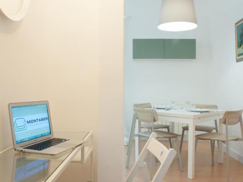 One-Bedroom Apartment image 4