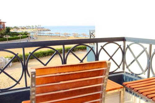 Balkon/Terrasse, Blumar El Dome Hotel in Ataqah