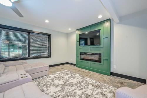 Stylish Atlanta Retreat Less Than 7 Mi to Midtown! in Atlanta, USA